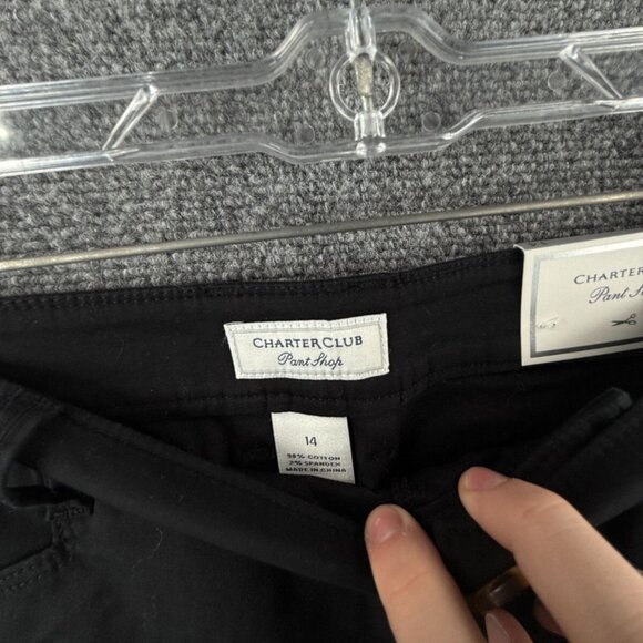 NWT Charter Club Shorts Women Size 14 Black Pockets Cotton Stretch Classic Fit - Picture 9 of 13
